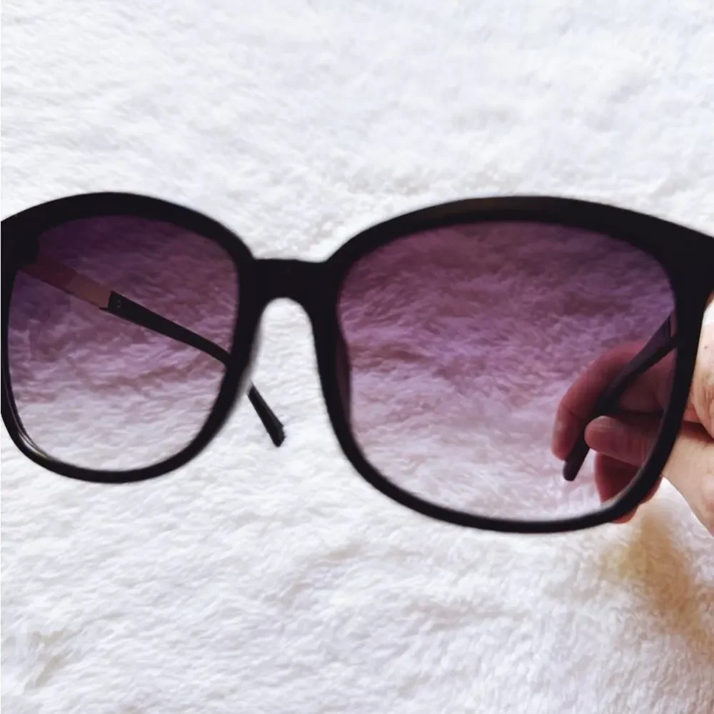 Joanne Black Square Sunglasses